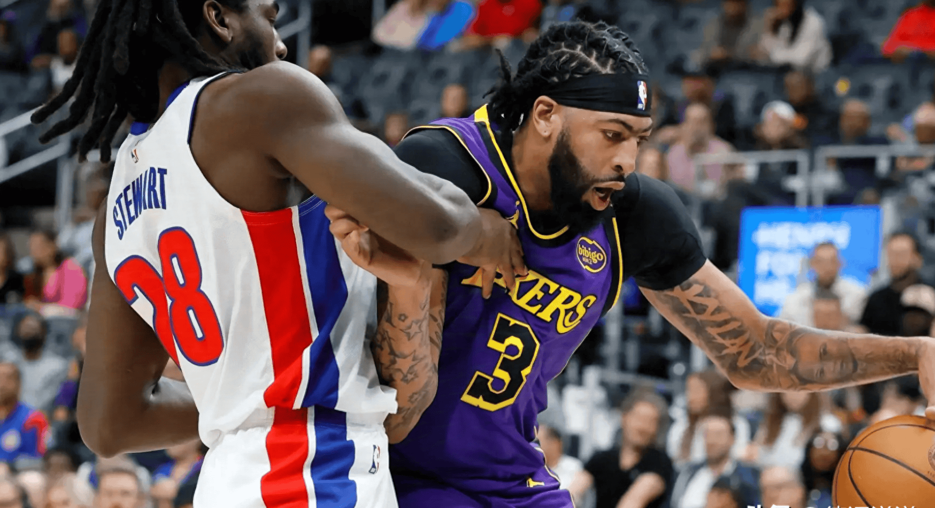 开云体育APP下载-湖人大比分击败活塞，保持东部不败之地(湖人总决赛被活塞击败)